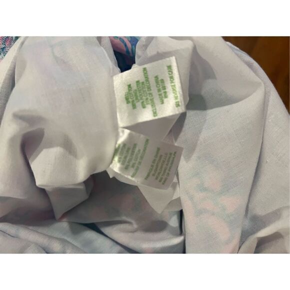 New Lilly Pulitzer Kids Girl's Mini Katrina Dress in multi full bloom - Picture 4 of 6